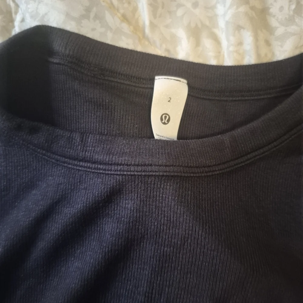Lululemon Athletica Dark Gray Crew Neck Top - Picture 2 of 2